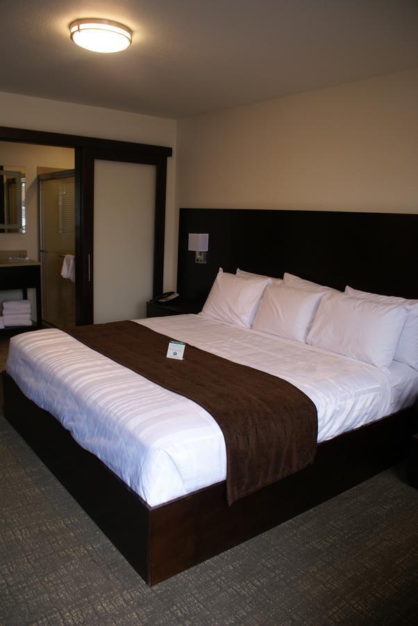 Boarders Inn & Suites By Cobblestone Hotels - Syracuse Exterior foto