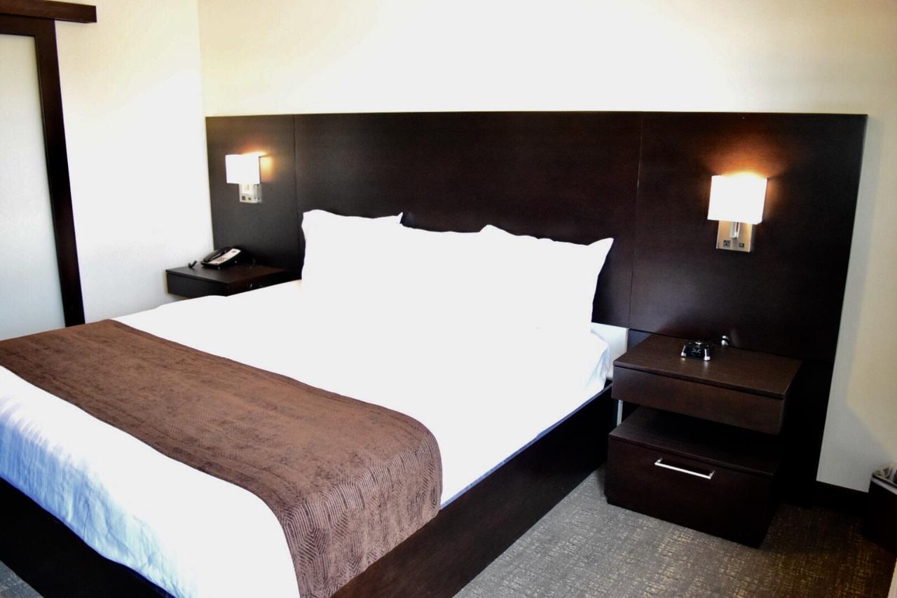 Boarders Inn & Suites By Cobblestone Hotels - Syracuse Exterior foto